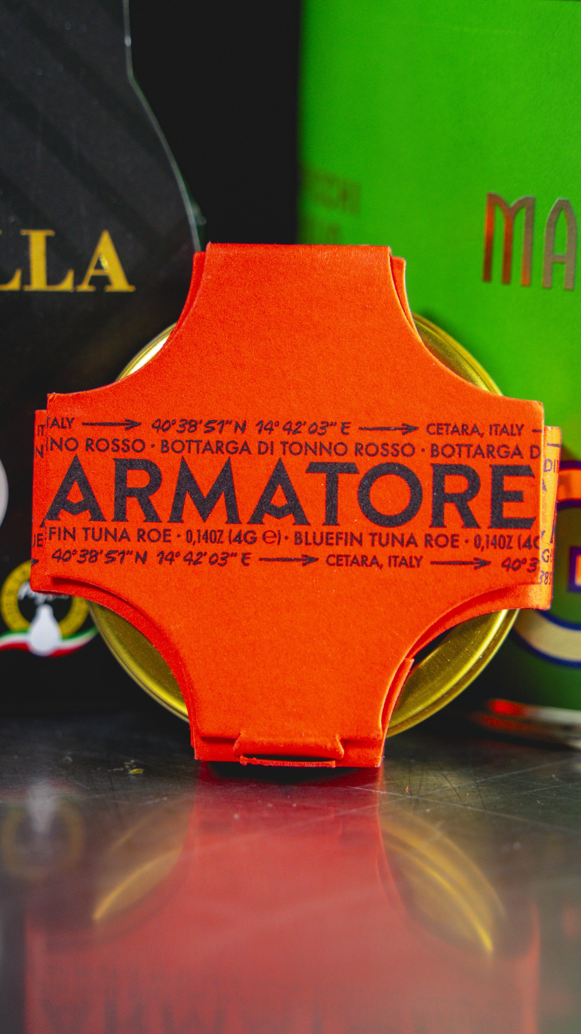 Un ingrediente che non ha bisogno di presentazioni. La bottarga di muggine Armatore aggiunge sapidità, profondità e un richiamo diretto al mare. 🌊✨

📍 In cucina con lo Chef Andrea Mocci, al Ristorante Hönggerhof.

📩 Info e ordini: orders@maistafood.ch | info@maistafood.ch

#MaistàFood #ItalianFoodExperience #BottargaDiMuggine #Armatore #Hönggerhof #FoodExperience