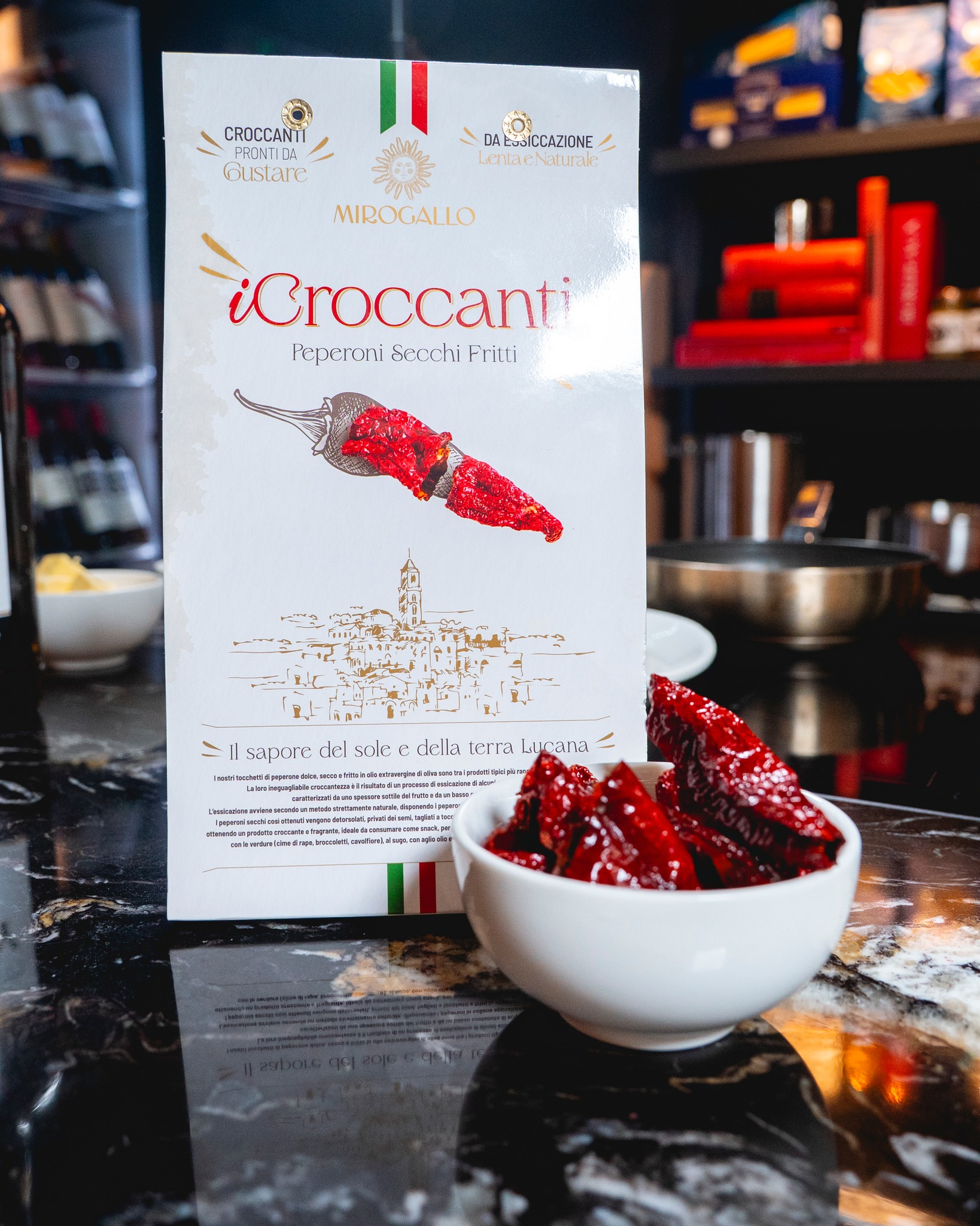 Croccantezza, luce, carattere 🌶️✨

Il peperone crusco entra come un accento preciso:
non invade, ma firma.
È il contrasto che risveglia il risotto e ne allunga il finale.

📍 Freilager – Chef Antonio Colaianni
📩 Info e ordini: orders@maistafood.ch | info@maistafood.ch

#MaistàFood #ItalianFoodExperience #Freilager #ChefAntonioColaianni #FoodArt #SwissFoodService