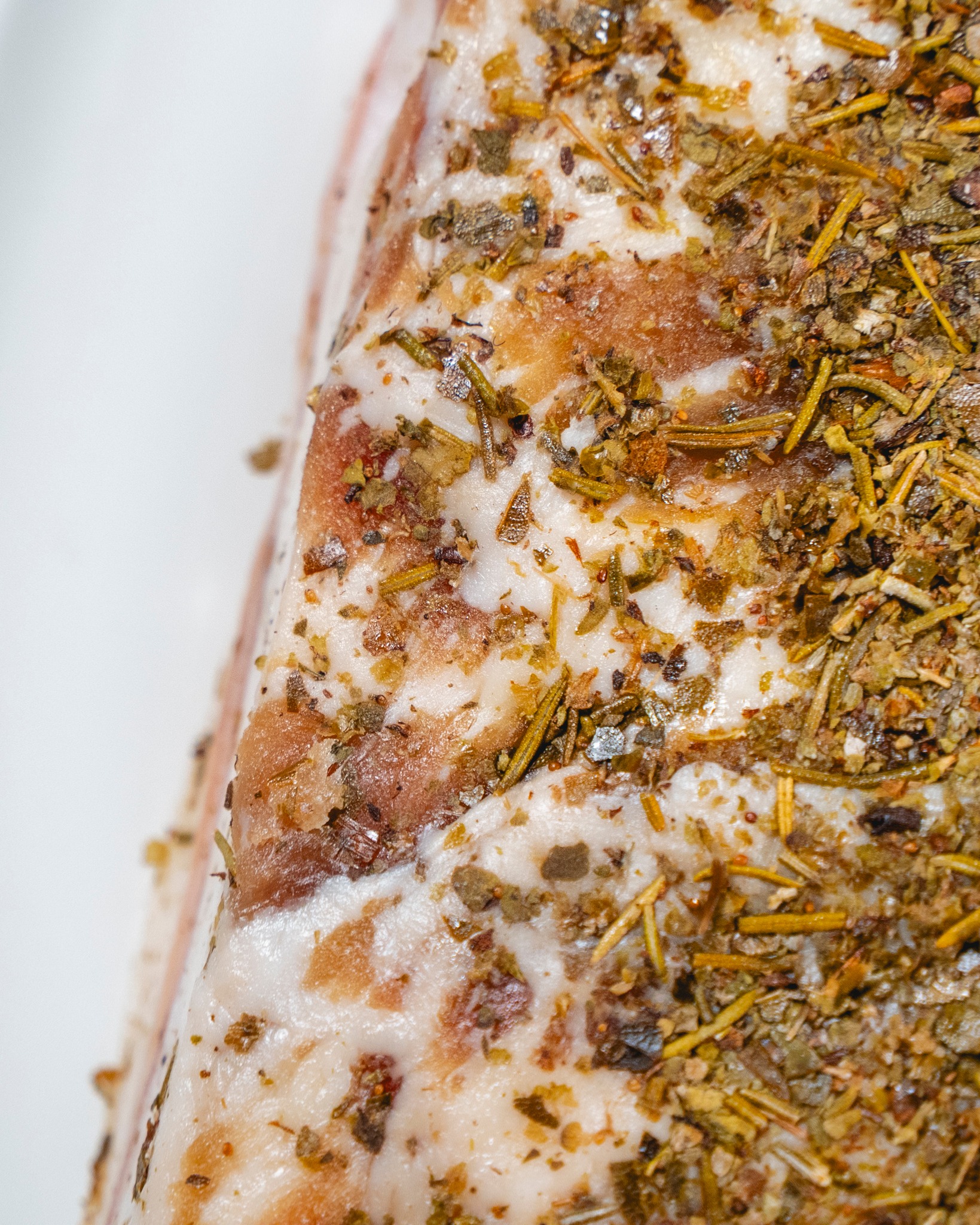 Una materia che non chiede forza, ma precisione ✨

Il lardo di Pata Negra si scioglie lentamente, lega, arrotonda, accompagna. È equilibrio, non eccesso.

📍 Freilager – Chef Antonio Colaianni
📩 Info e ordini: orders@maistafood.ch | info@maistafood.ch

#MaistàFood #ItalianFoodExperience #Freilager #ChefAntonioColaianni #FoodArt #SwissFoodService