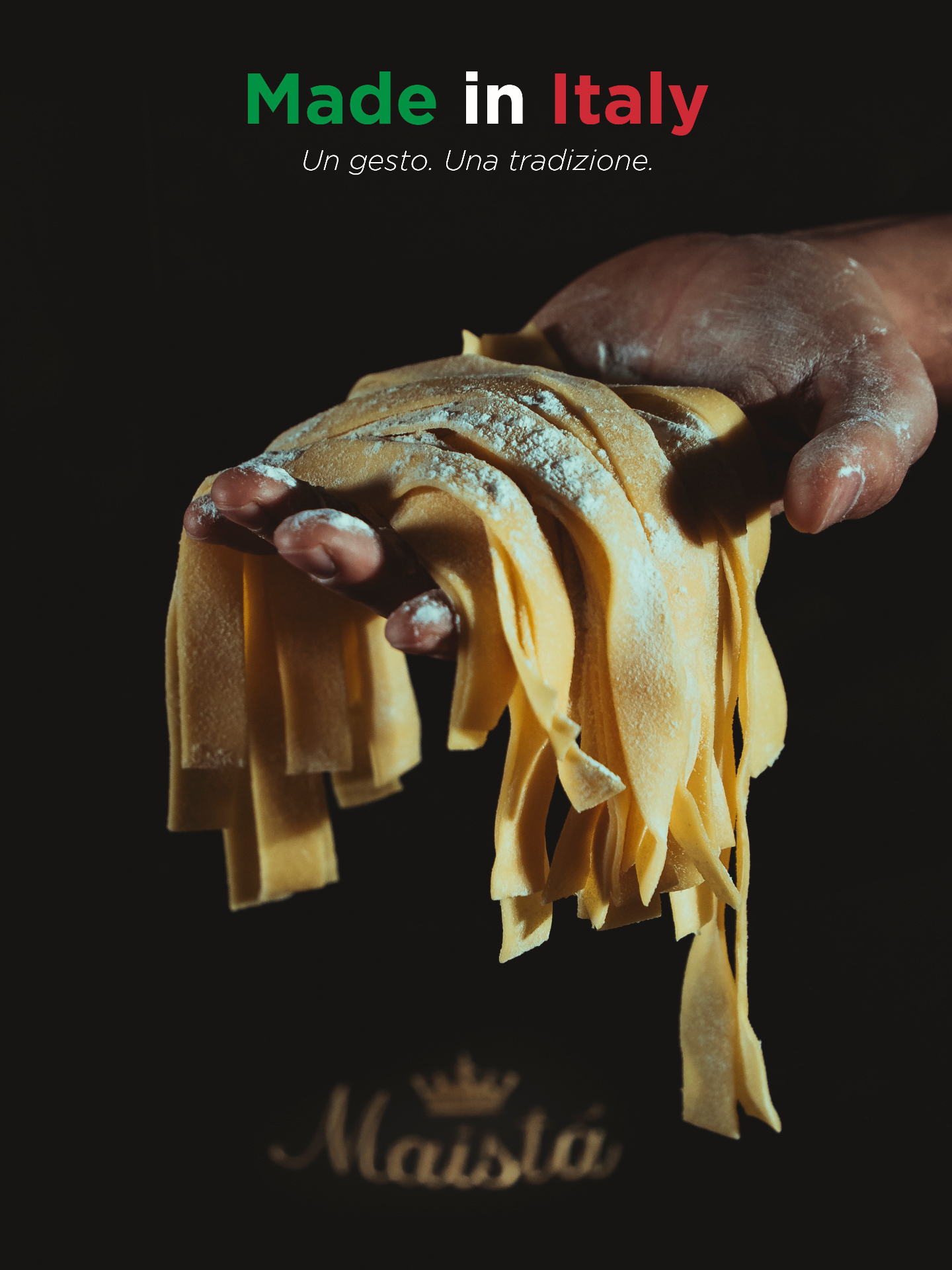 👑 Oggi celebriamo molto più di un’origine.
La Giornata Nazionale del Made in Italy è il racconto di mani, gesti e tradizioni che attraversano il tempo.
È cultura, passione, identità.
🇮🇹 Un patrimonio fatto di dettagli, di cura, di cose fatte bene.
Quelle che si riconoscono, sempre.
🎉 Buona Giornata del Made in Italy.
#MaistàFood #MadeInItaly #ItalianFoodExperience #FoodCulture #SwissFoodService