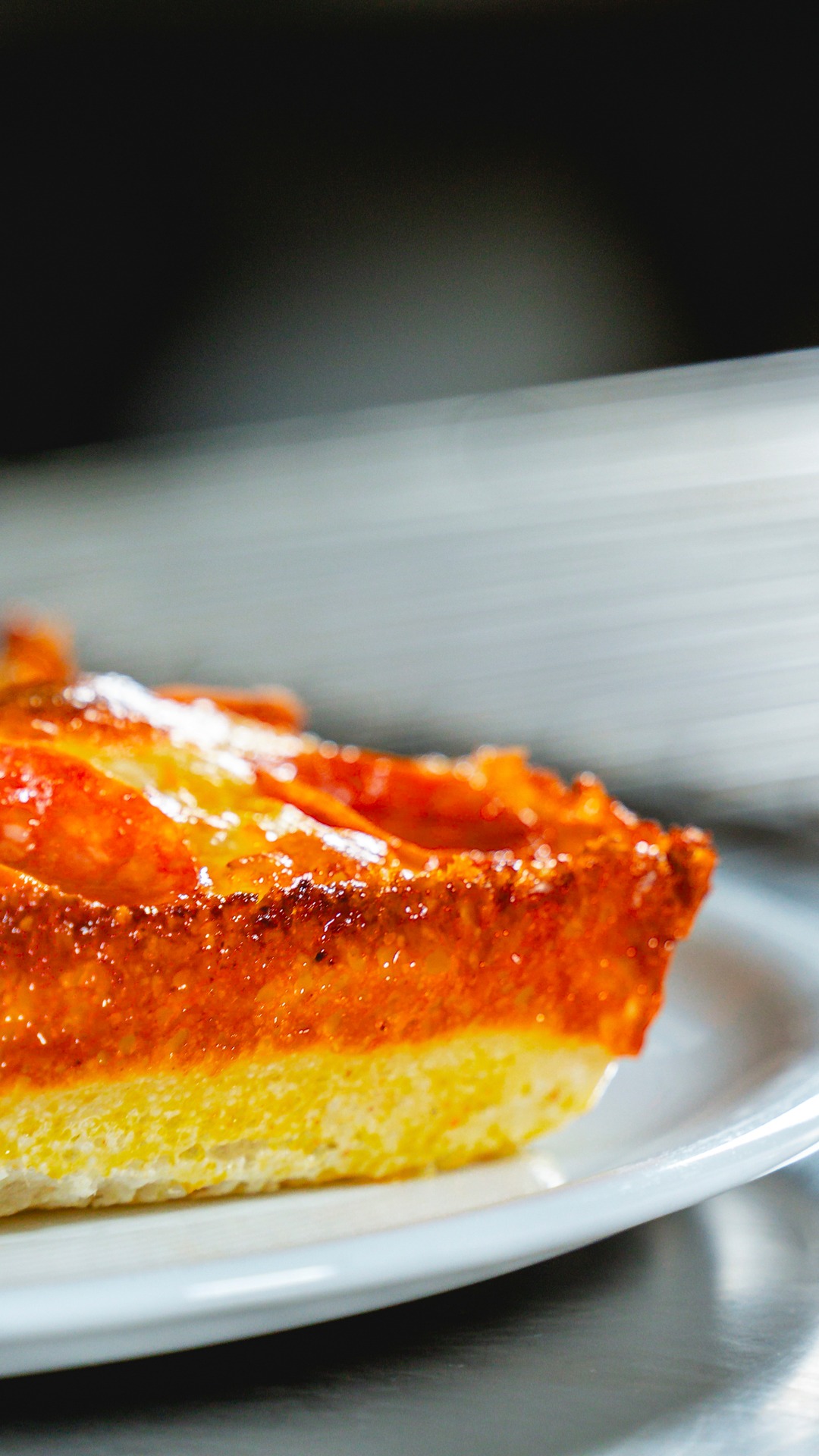 ⏳ Sta per succedere.

La teglia gira, l’impasto prende vita,
e ogni ingrediente trova il suo posto prima del calore.

È qui che inizia tutto.

📍 Disco Pizza, Lucerna
📩 Info e ordini: orders@maistafood.ch | info@maistafood.ch

#MaistàFood #ItalianFoodExperience #MadeInItaly #FoodArt #SwissFoodService