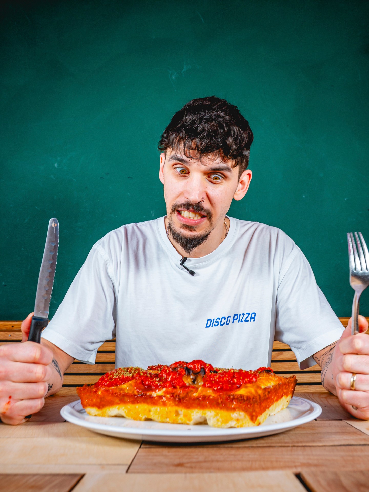 Ci sono momenti in cui non serve dire nulla.

Lo guardi…
e hai già capito tutto.

Croccante, intenso, impossibile da ignorare.

📍 Disco Pizza, Lucerna
📩 Info e ordini: orders@maistafood.ch | info@maistafood.ch

#MaistàFood #ItalianFoodExperience #MadeInItaly #FoodArt #SwissFoodService