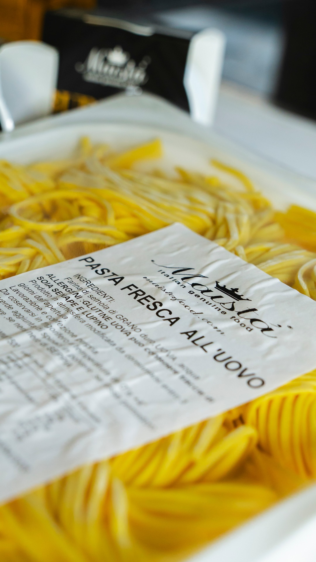 La qualità si riconosce ancora prima del primo assaggio. 🍝✨

Pasta fresca all’uovo Maistà, lavorata con attenzione e pensata per valorizzare ogni ingrediente del piatto.
Da qui inizia tutto: dalla materia prima.

📍 E’cco Restaurant, Baar
📩 Info e ordini: orders@maistafood.ch | info@maistafood.ch

#MaistàFood #ItalianFoodExperience #MadeInItaly #FoodArt #SwissFoodService
