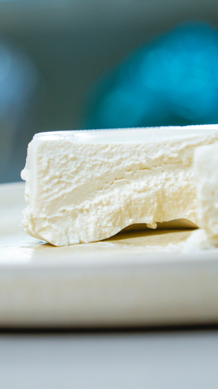 A volte basta un gesto per raccontare la qualità. ✨

Un taglio preciso.
Una consistenza morbida.
L'inizio di un'esperienza autentica.

La Ricotta di Bufala Campana DOP racchiude tutta la delicatezza e il sapore della tradizione casearia italiana. 🤍🇮🇹

📩 Info e ordini:
orders@maistafood.ch | info@maistafood.ch

#MaistaFood #ItalianFoodExperience #MadeInItaly #FoodService #SwissFoodService