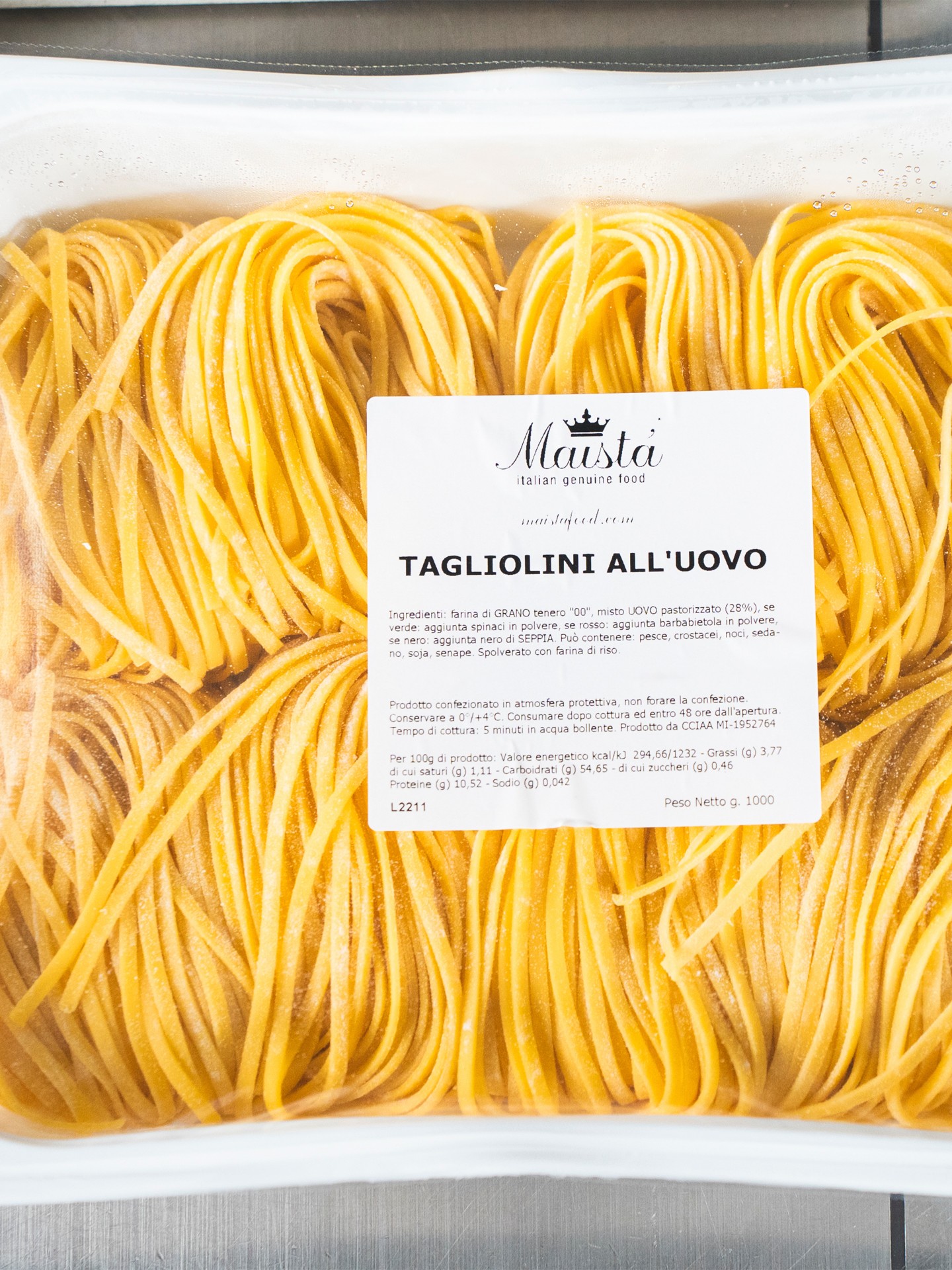 I Tagliolini all’uovo Maistà uniscono una sfoglia sottile a una consistenza delicata, pronta ad accogliere il condimento e valorizzarlo ad ogni forchettata.
Un formato versatile per la ristorazione, ideale dalle preparazioni più essenziali agli abbinamenti più ricercati.
📩 Info e ordini:
orders@maistafood.ch | info@maistafood.ch
#MaistaFood #Tagliolini #PastaFresca #MadeInItaly #FoodServiceSwitzerland
