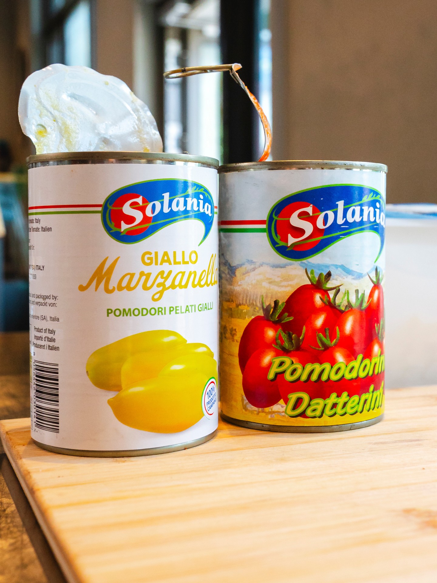 Due colori, una materia prima protagonista. 🍅

Dai pomodori pelati gialli ai Datterini Solania: due referenze diverse, pensate per portare in cucina nuove possibilità e interpretazioni.

📩 Info e ordini:
orders@maistafood.ch | info@maistafood.ch

#MaistaFood #Solania #PomodoroItaliano #FoodService #ItalianFoodExperience